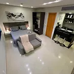 Unu 109 Tatuapé: Wi-Fi, Camareira, Piscina E+
